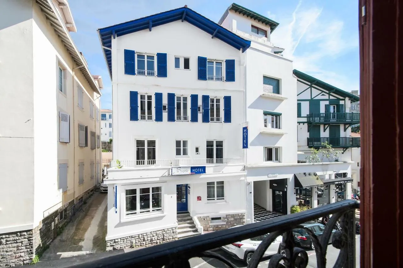Hotel Le Saphir Biarritz 2*,  France